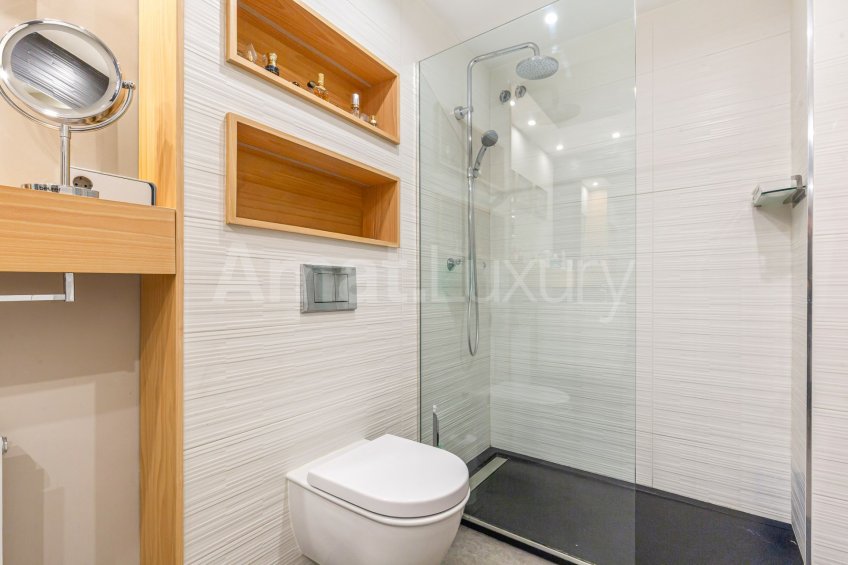 Elegant and spacious apartment in one of the best areas of Barcelona -16