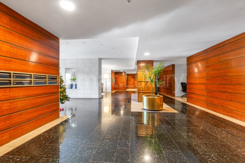 Elegant and spacious apartment in one of the best areas of Barcelona -28