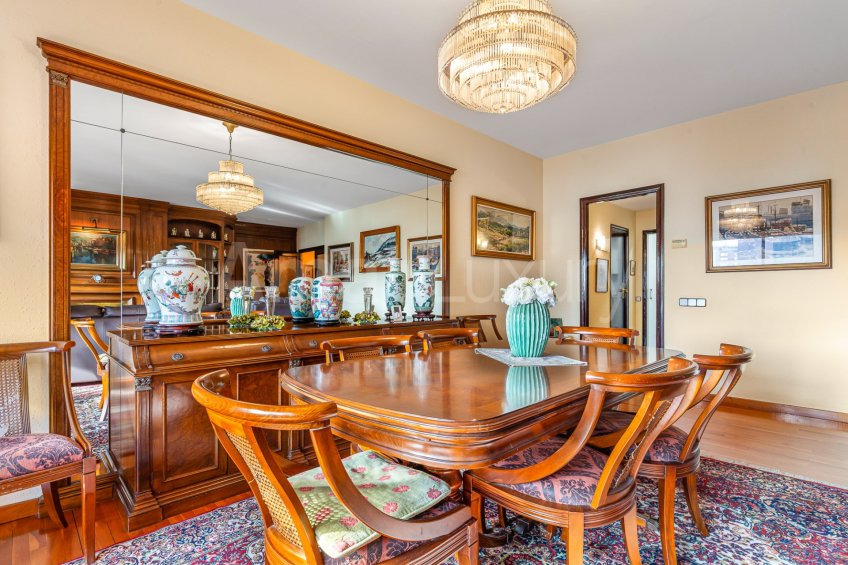 Elegant and spacious apartment in one of the best areas of Barcelona -8