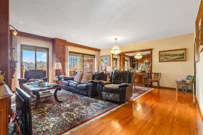 Elegant and spacious apartment in one of the best areas of Barcelona -2