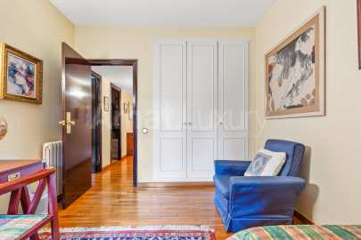 Elegant and spacious apartment in one of the best areas of Barcelona -22