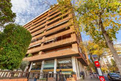 Elegant and spacious apartment in one of the best areas of Barcelona -27