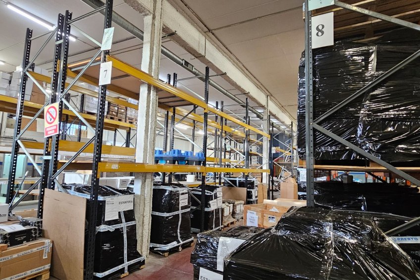 Naus cantoneres amb gran visibilitat a Molins de Rei -10