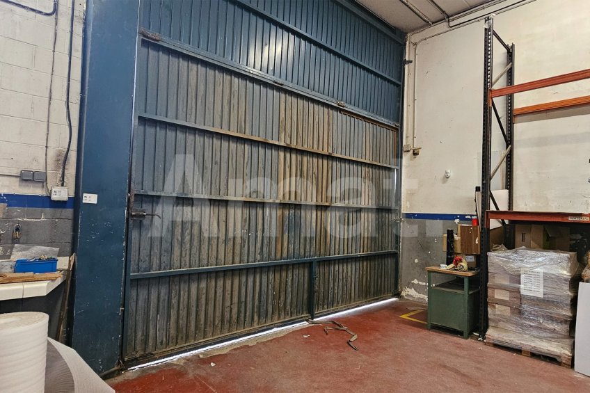 Naus cantoneres amb gran visibilitat a Molins de Rei -6