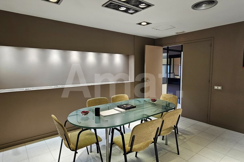 Naus cantoneres amb gran visibilitat a Molins de Rei -7