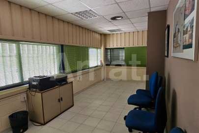 Naus cantoneres amb gran visibilitat a Molins de Rei -5