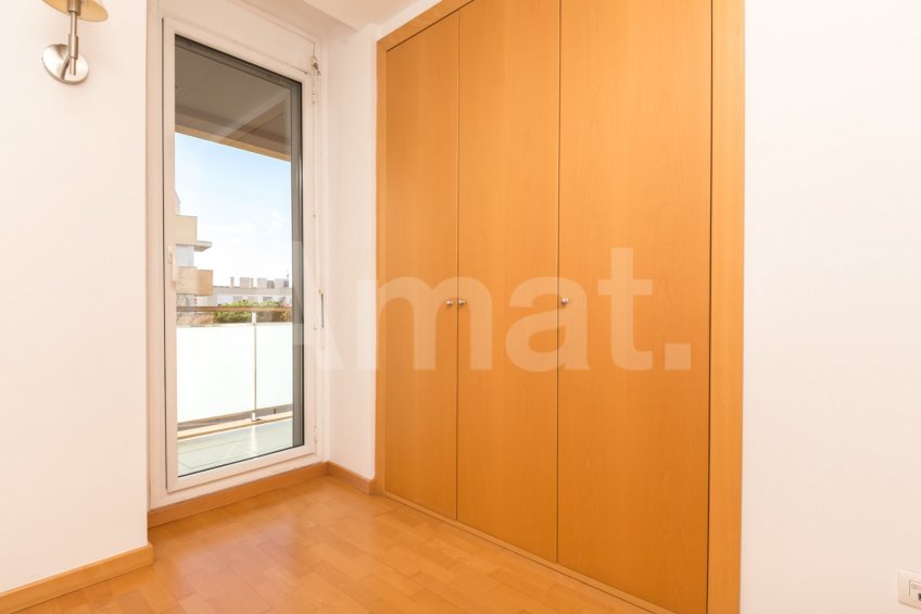 Bonic pis amb piscina comunitària a Can Mates -13