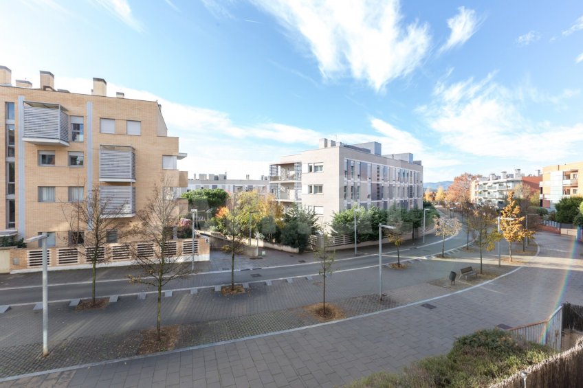 Bonic pis amb piscina comunitària a Can Mates -23