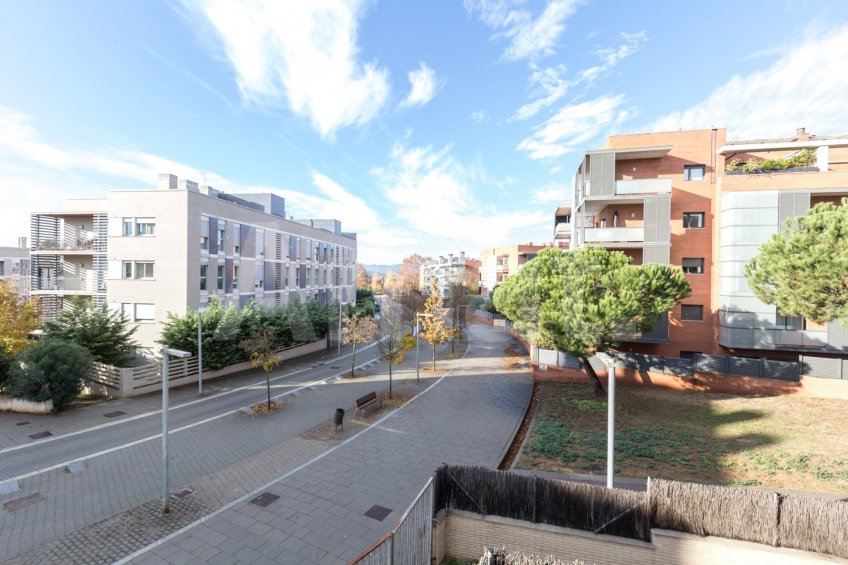 Bonic pis amb piscina comunitària a Can Mates -26