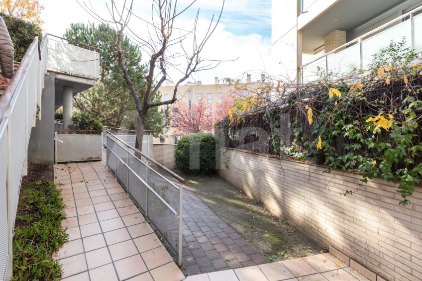 Bonic pis amb piscina comunitària a Can Mates -30