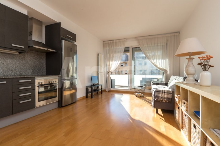 Bonic pis amb piscina comunitària a Can Mates -4