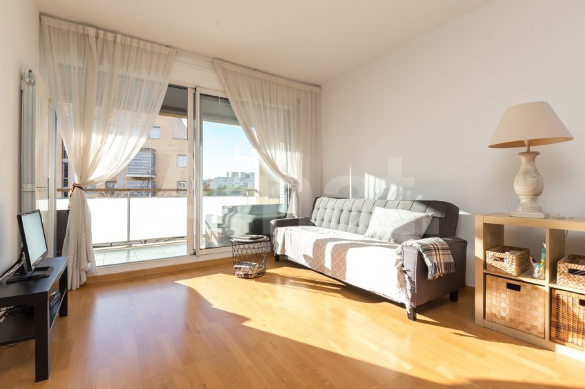 Bonic pis amb piscina comunitària a Can Mates -7