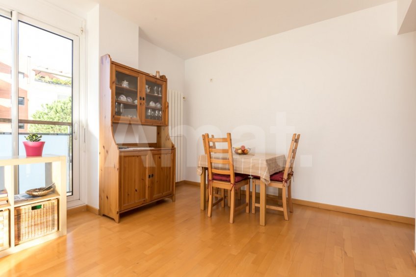 Bonic pis amb piscina comunitària a Can Mates -8