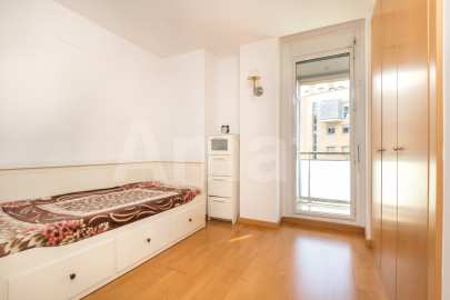 Bonic pis amb piscina comunitària a Can Mates -16