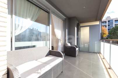 Bonic pis amb piscina comunitària a Can Mates -21