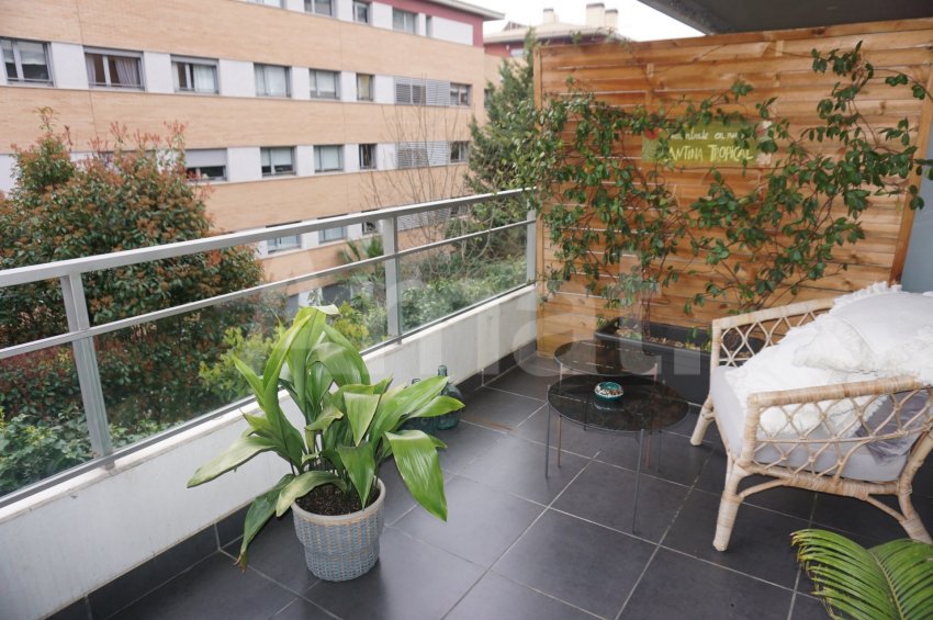 Bonic pis amb terrassa		 -10