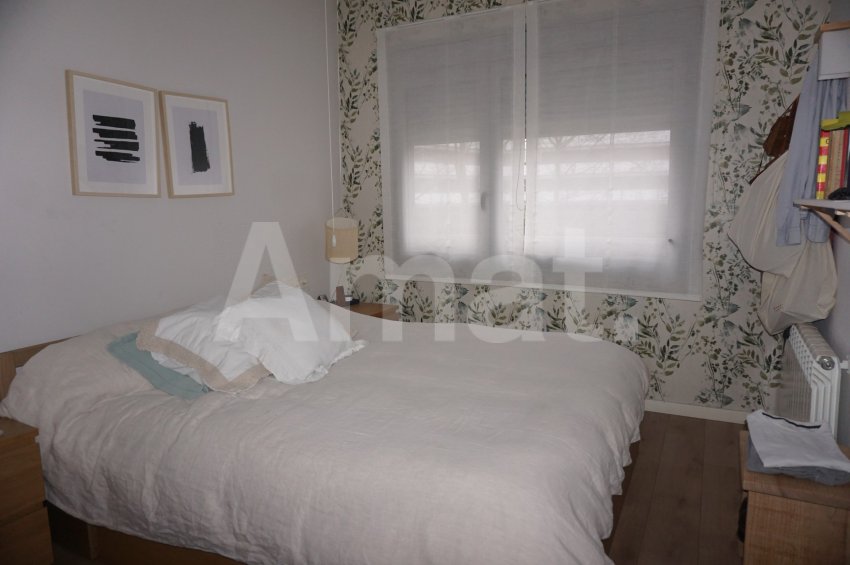 Bonic pis amb terrassa		 -6