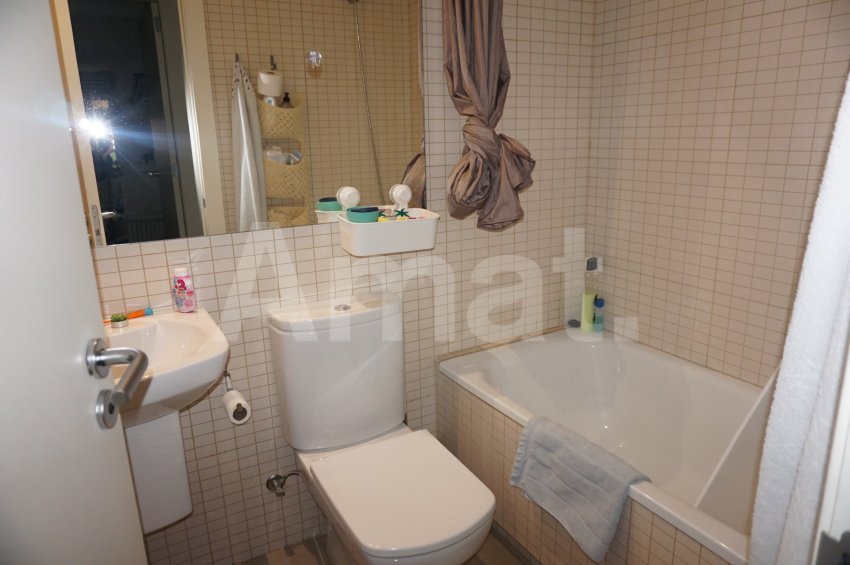 Bonic pis amb terrassa		 -9