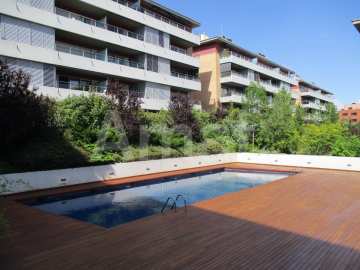 Bonic pis amb terrassa		 -2