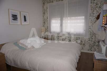 Bonic pis amb terrassa		 -6