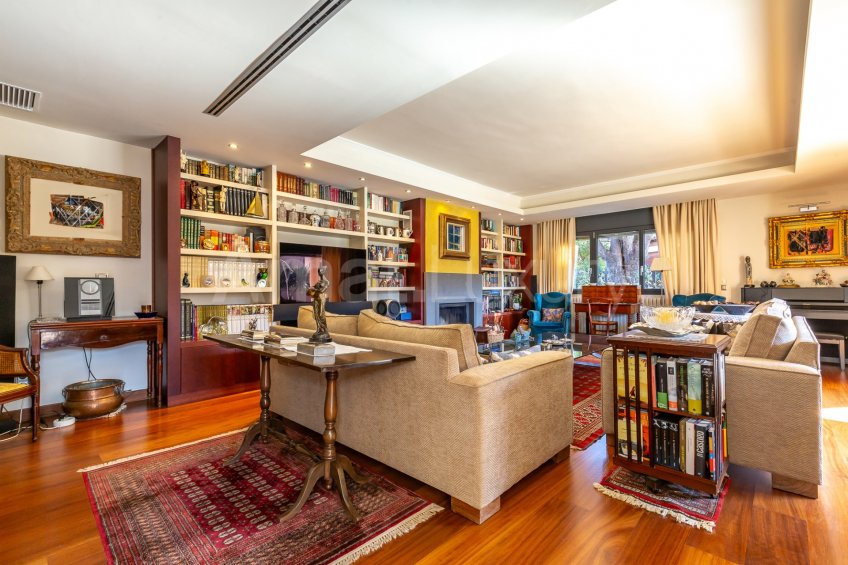 Extraordinaria casa de alto standing en zona Rossinyol de Sant Cugat -10