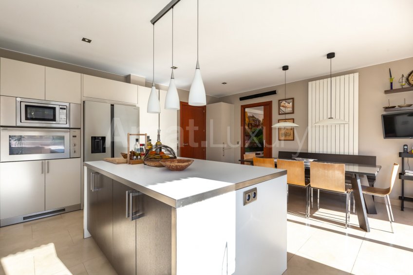 Extraordinaria casa de alto standing en zona Rossinyol de Sant Cugat -15