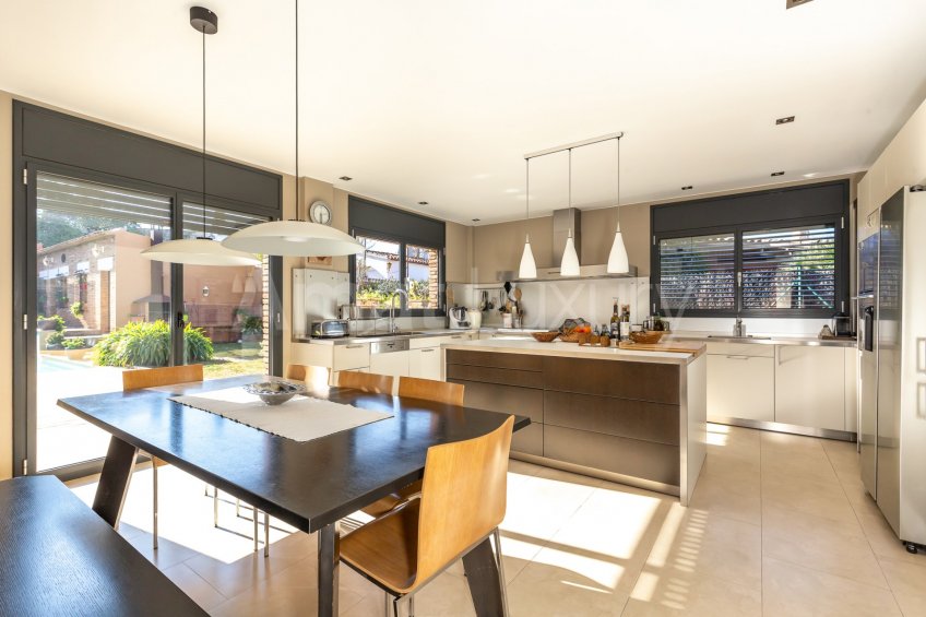 Extraordinaria casa de alto standing en zona Rossinyol de Sant Cugat -17