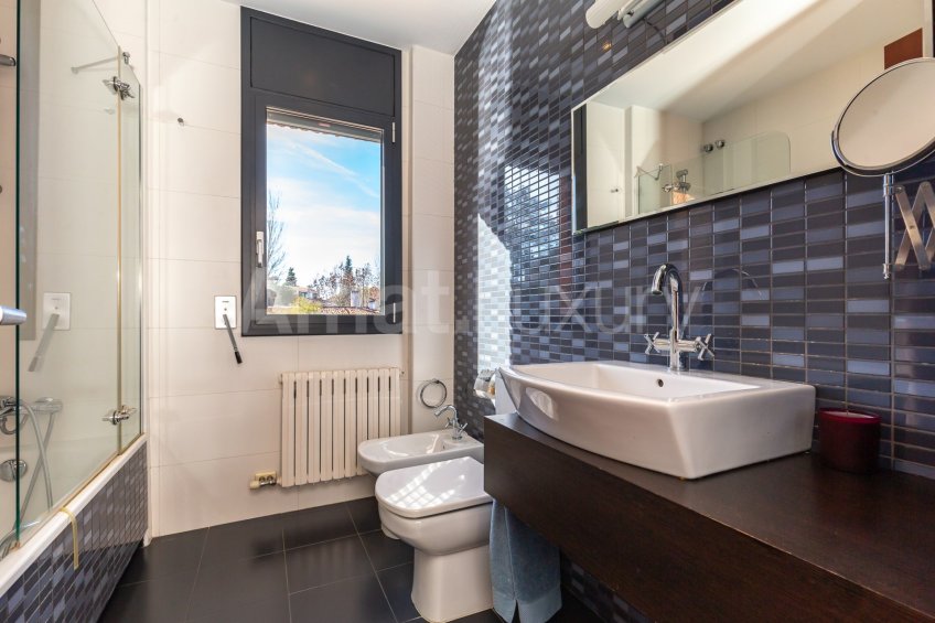 Extraordinaria casa de alto standing en zona Rossinyol de Sant Cugat -36