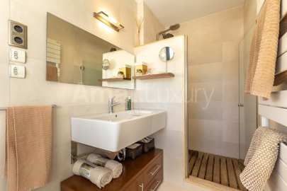 Extraordinaria casa de alto standing en zona Rossinyol de Sant Cugat -25