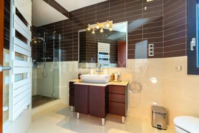 Extraordinaria casa de alto standing en zona Rossinyol de Sant Cugat -32