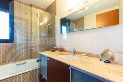 Extraordinaria casa de alto standing en zona Rossinyol de Sant Cugat -38