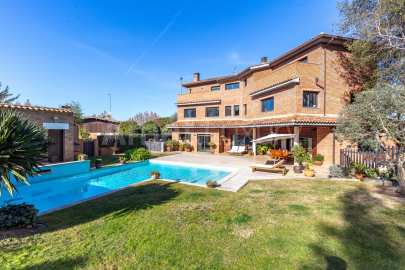 Extraordinaria casa de alto standing en zona Rossinyol de Sant Cugat -54