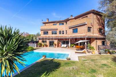 Extraordinaria casa de alto standing en zona Rossinyol de Sant Cugat -55