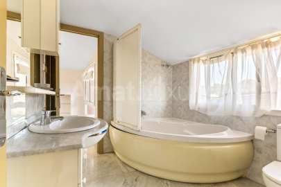 Chalet premium en zona residencial de Sant Just Desvern -30