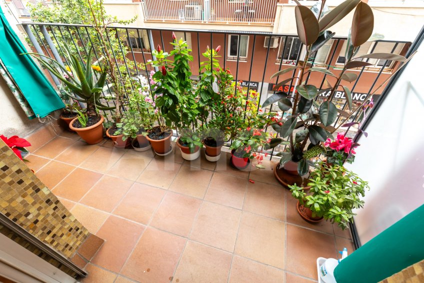 Oportunidad: piso compacto en Sants-Badal -12