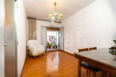 Oportunidad: piso compacto en Sants-Badal -2