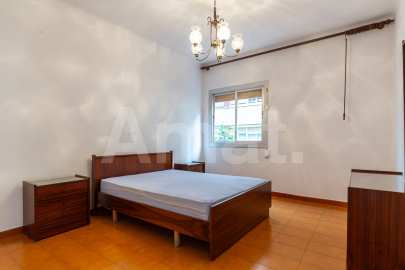 Oportunidad: piso compacto en Sants-Badal -3