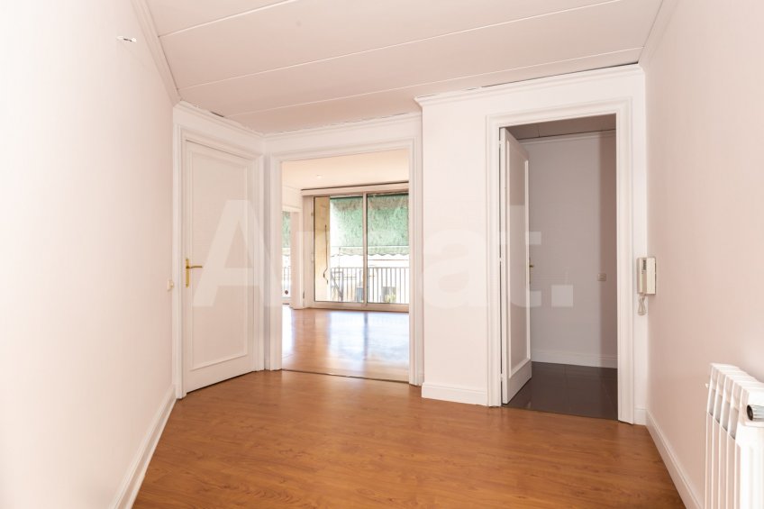 Ampli i lluminós pis de 5 dorm. al Putxet Farró -6