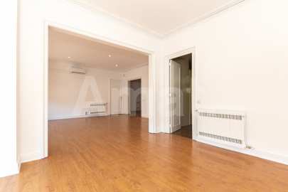 Ampli i lluminós pis de 5 dorm. al Putxet Farró -11