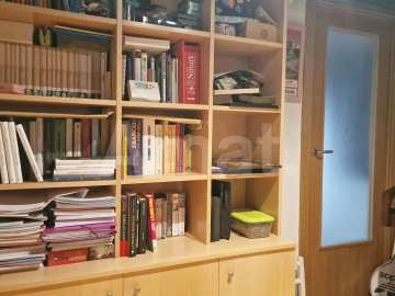 House to renovate in the centre -20