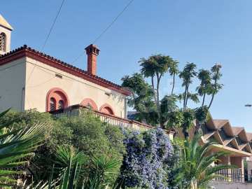 Discover a SINGULAR lifestyle -18