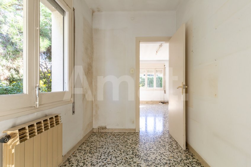 Central townhouse with fantastic views -17