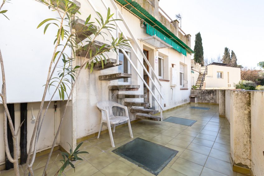 Central townhouse with fantastic views -26