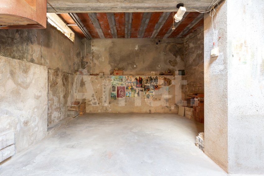 Central townhouse with fantastic views -39