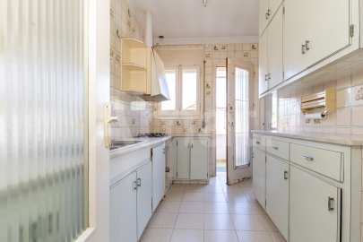 Central townhouse with fantastic views -12