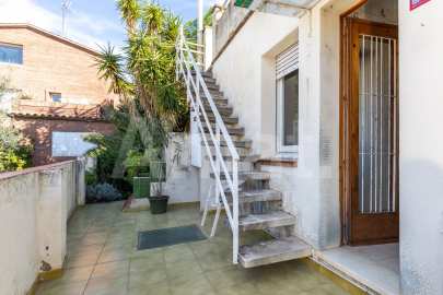 Central townhouse with fantastic views -25