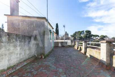 Central townhouse with fantastic views -31