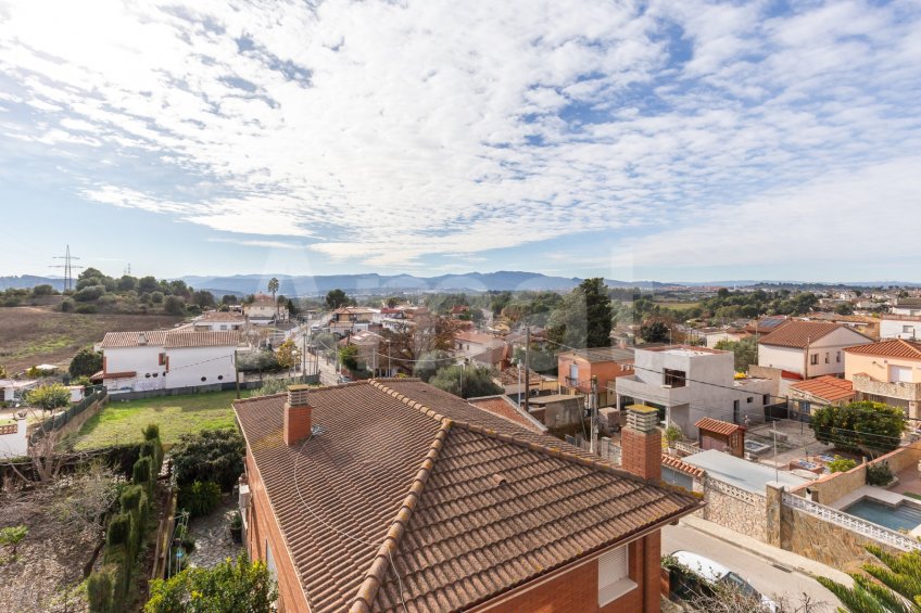 Fantastic detached house, in els Avets -32