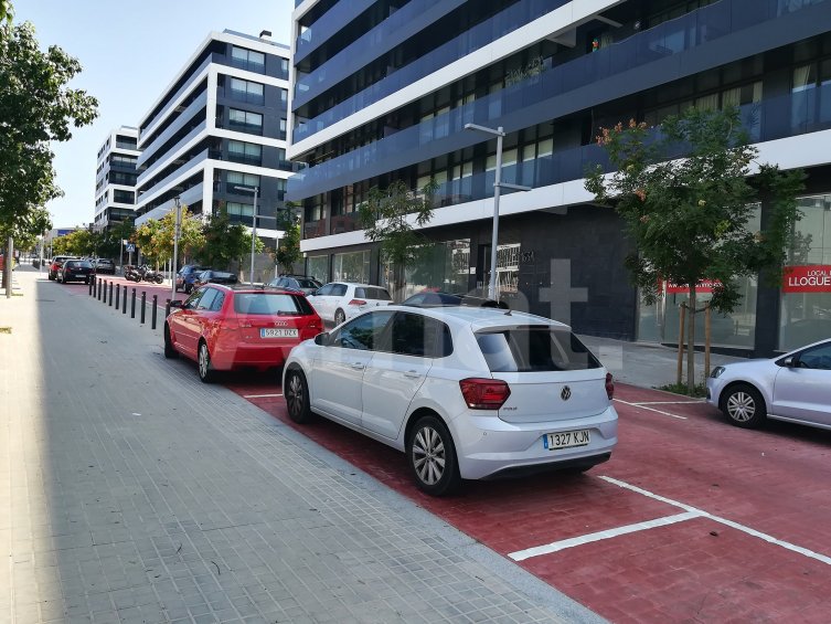 Local comercial seminuevo, en la carretra, al lado de Torreblanca -2
