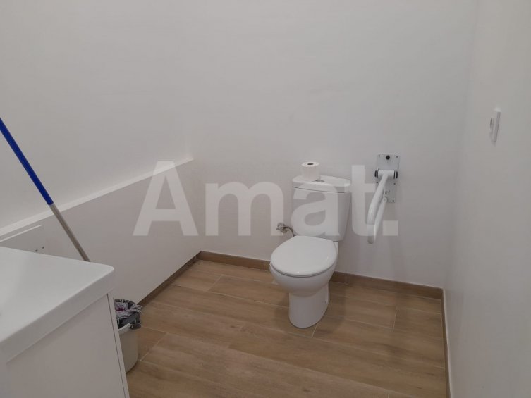 Local comercial seminuevo, en la carretra, al lado de Torreblanca -8